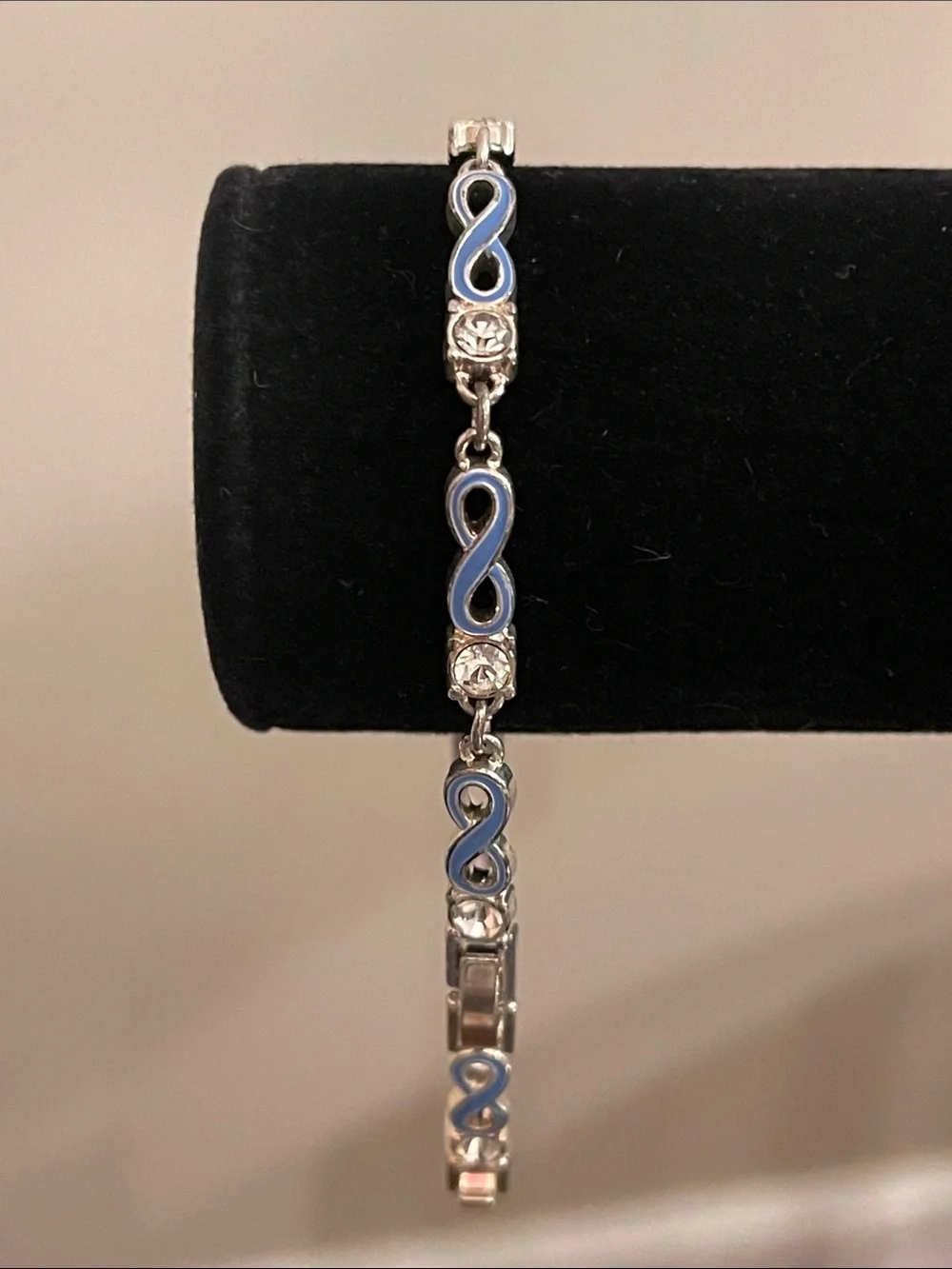 Avon 2015 Domestic Violence Tennis Bracelet with Extender 7 1/4” & 8 3/8” approx